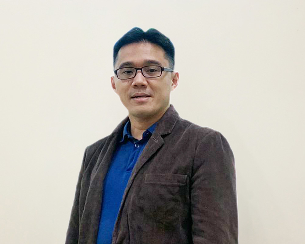 Sales Manager:RAYMOND CHEW